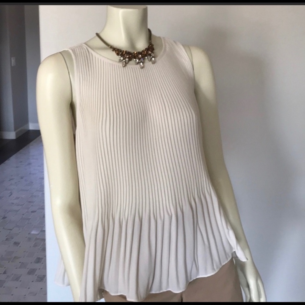 Banana Republic White Pleated Top